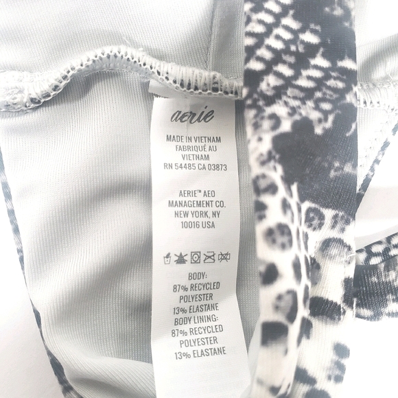 Arie High Neck Swim Top Size Large Grey Snake Skin - Picture 7 of 8